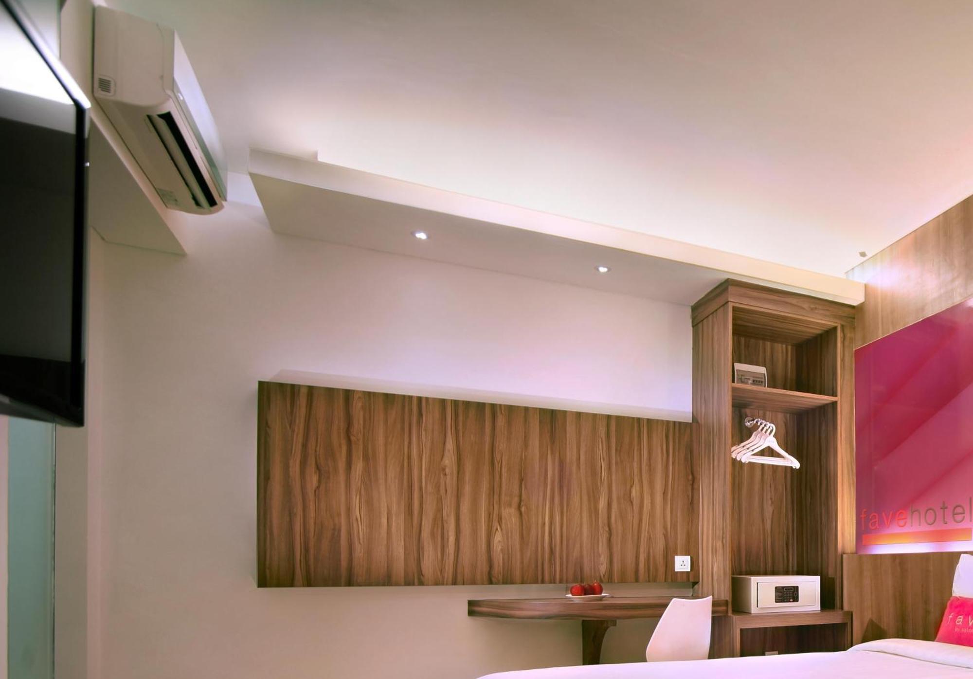 Favehotel Ltc Glodok Jakarta Buitenkant foto